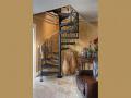 Винтовая лестница с элементами художественной ковки в Туле